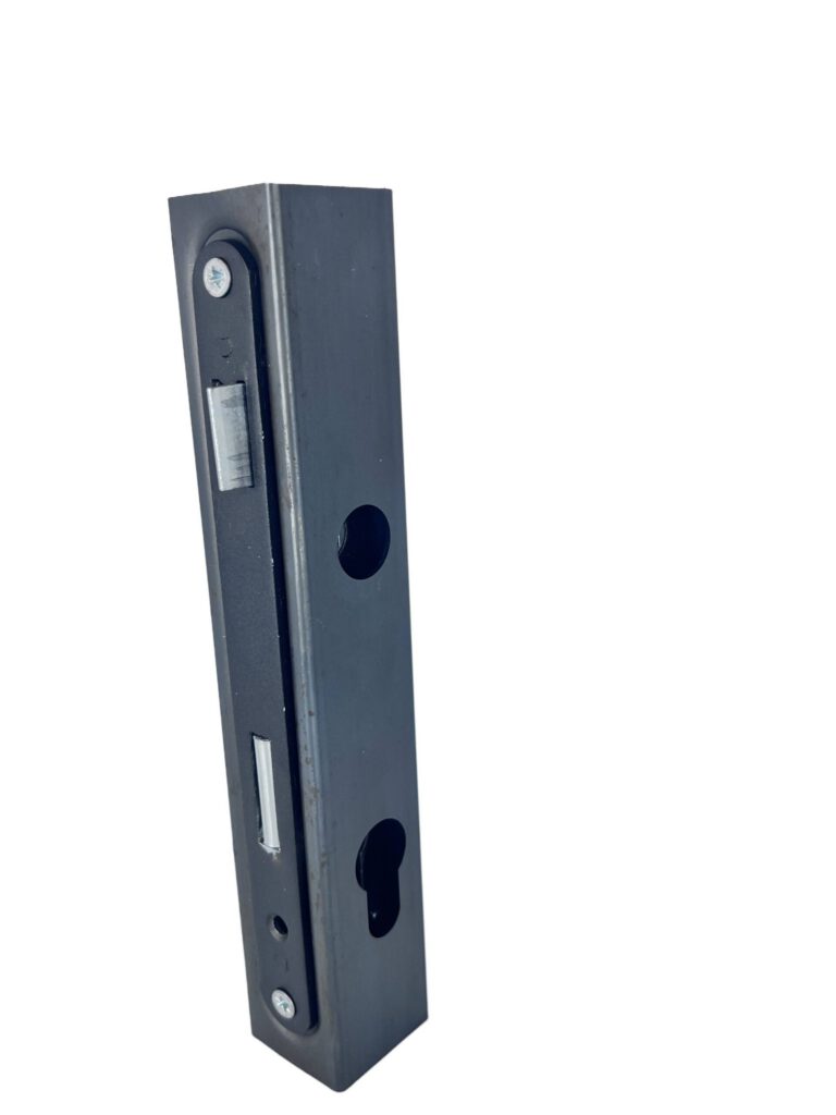 Kaseta 40x40 z wytłoczeniem i zamkiem wąskim 90/22 4