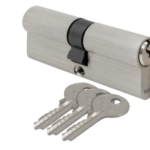 Wkładka bębenkowa Y150 30/35 w kolorze satynowym do drzwi ogrodzenia